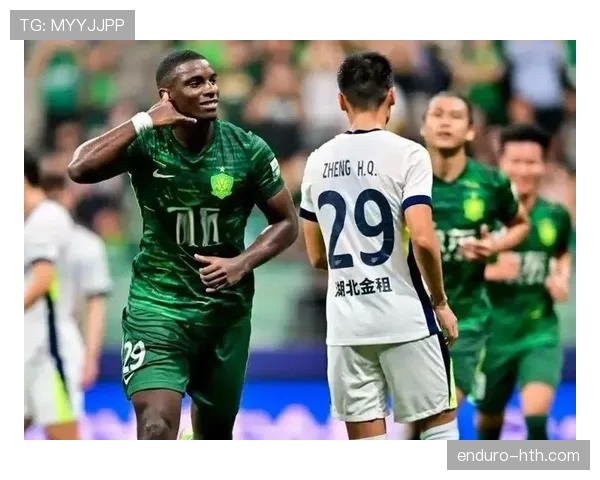 北京国安表现稳健，争冠势头强劲引球迷热盼