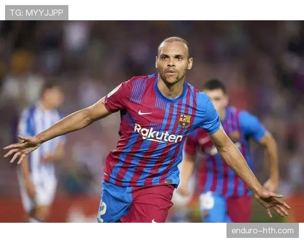 劳尔无球跑动能力持续提升，展现顶级前锋战术价值