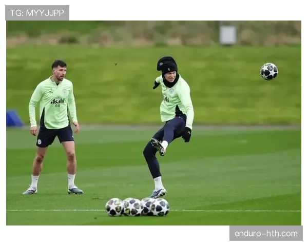 哈兰德这训练强度，吃三顿牛排都扛不住吧？