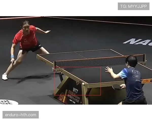 陈梦训练结束背着名牌包去吃路边摊，收银员一脸懵